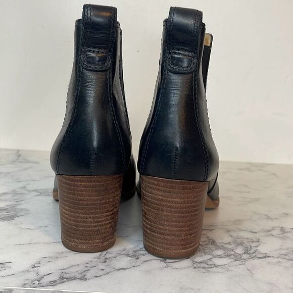 Madewell The Regan Chelsea Boot 9 - Picture 4 of 8